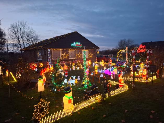 Kult oder Kitsch: So leuchtet das Weihnachtshaus in Nordfriesland