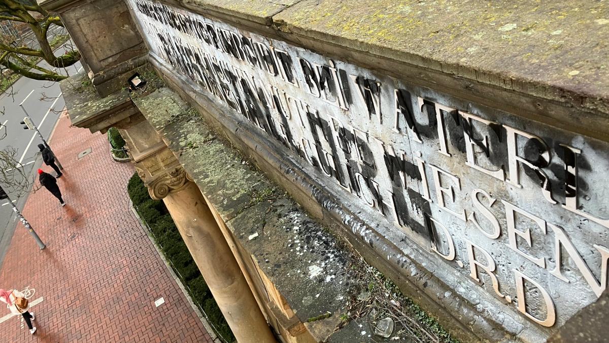 Protest at the Heger Gate: Rheinmetall activists against armaments