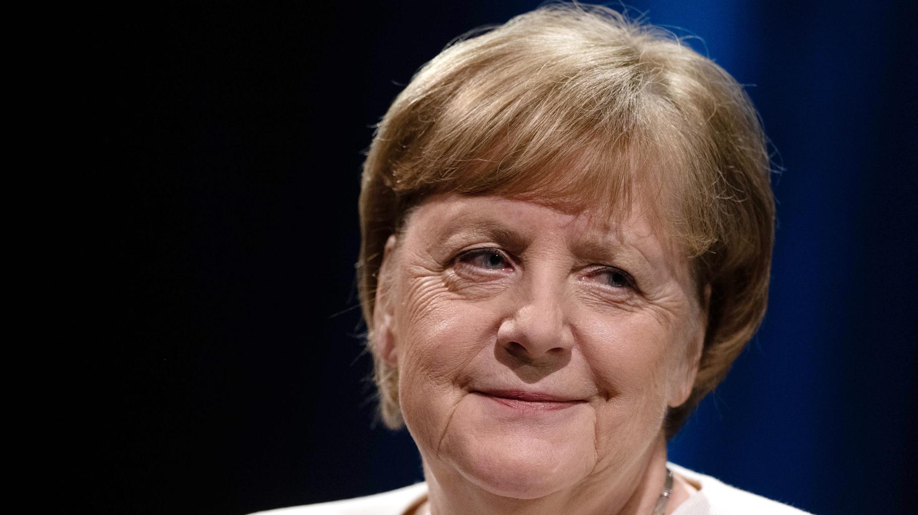 Angela Merkel priznala, da ni mogla preprečiti vojne v Ukrajini, zavrnila pa očitke o soodgovornosti Poljske in baltskih držav