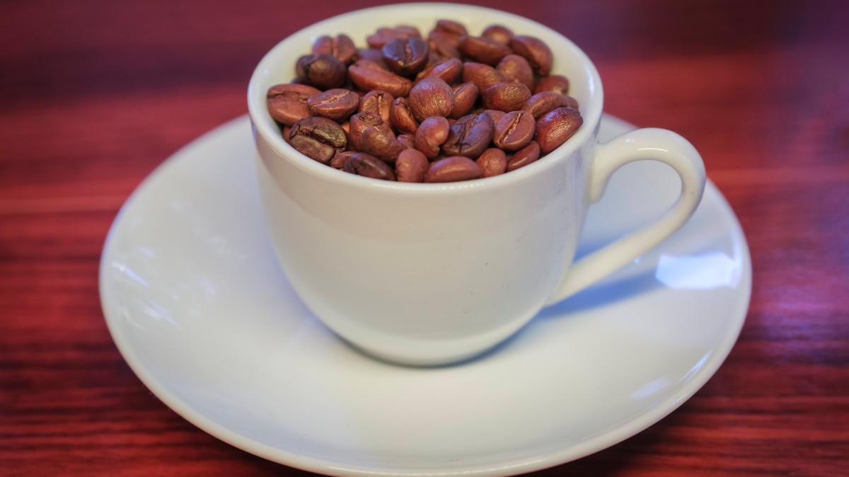 Dieb-floh-mit-Einkaufswagen-voller-Kaffee-aus-Supermarkt-in-Lohne-Zwei-Festnahmen