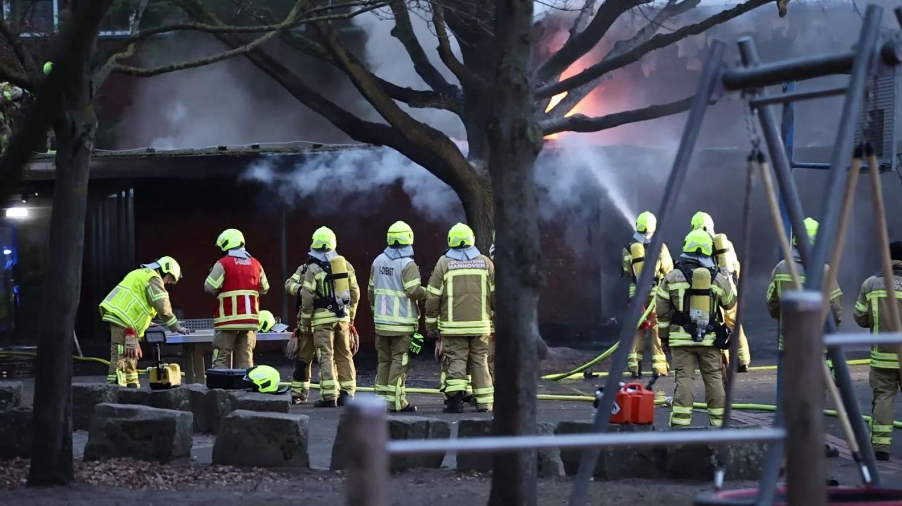 Großbrand an Grundschule in Hannover: Das ist passiert