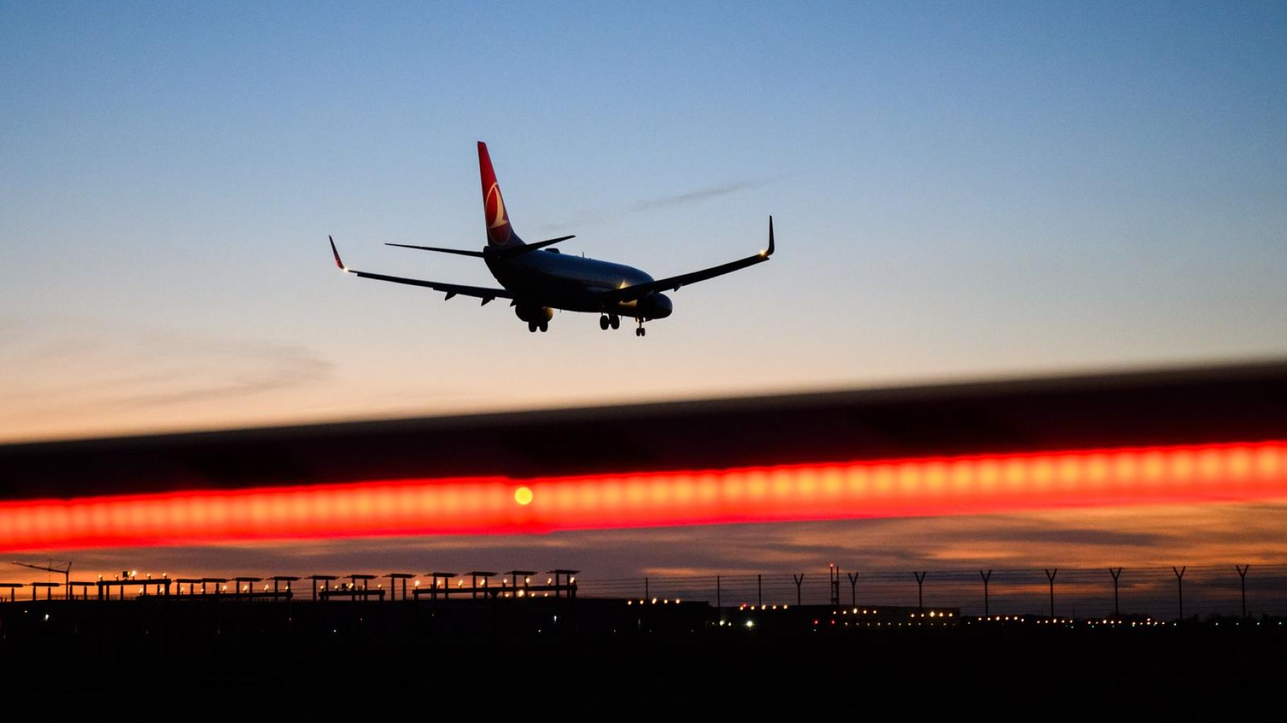 Per Charterflug: Bundesregierung holt 192 Afghanen aus Pakistan nach Deutschland