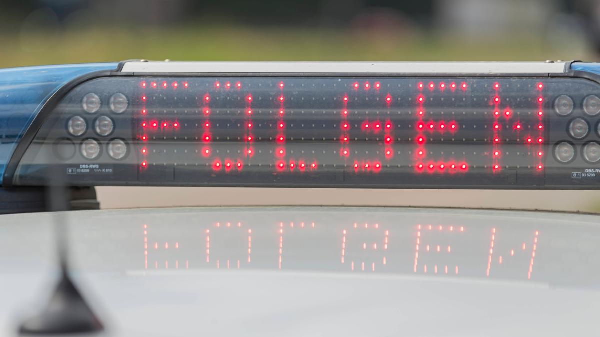 Betrunkener-Opelfahrer-rammt-Polizeiauto-auf-A1-und-stoppt-auf-Fahrbahn