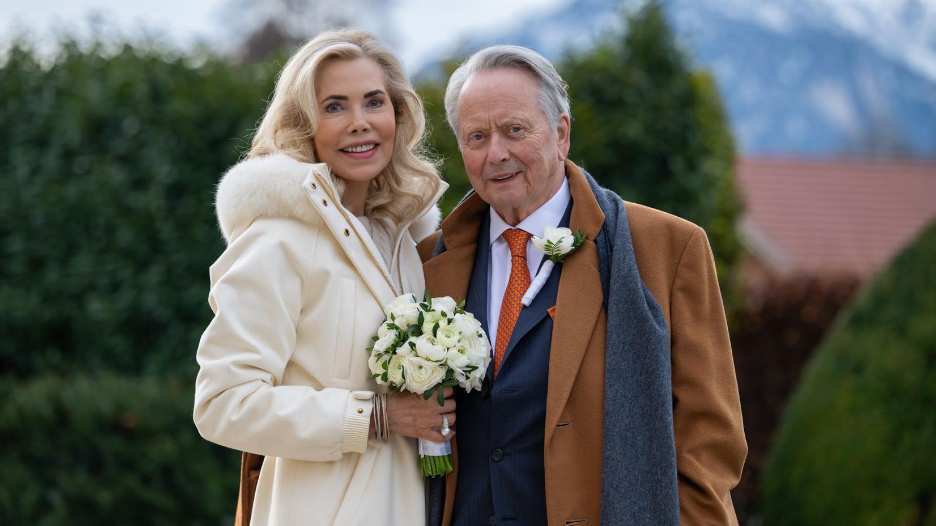 Wolfgang Porsche in Gabriela zu Leiningen sta se poročila v Salzburgu