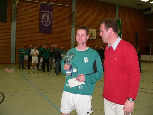 Sven Rass Osnabrücker Hallenfußball: ein Trio, fünf Turniere, 20 Titel