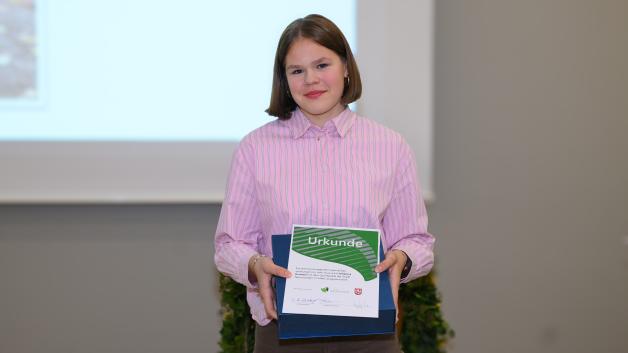 Johanna Krumm from the First Canoe Club represented Neumünster with Finley and Ryan-Leroy Kaufmann as well as Levke-Milla Andrees at the German Championships.