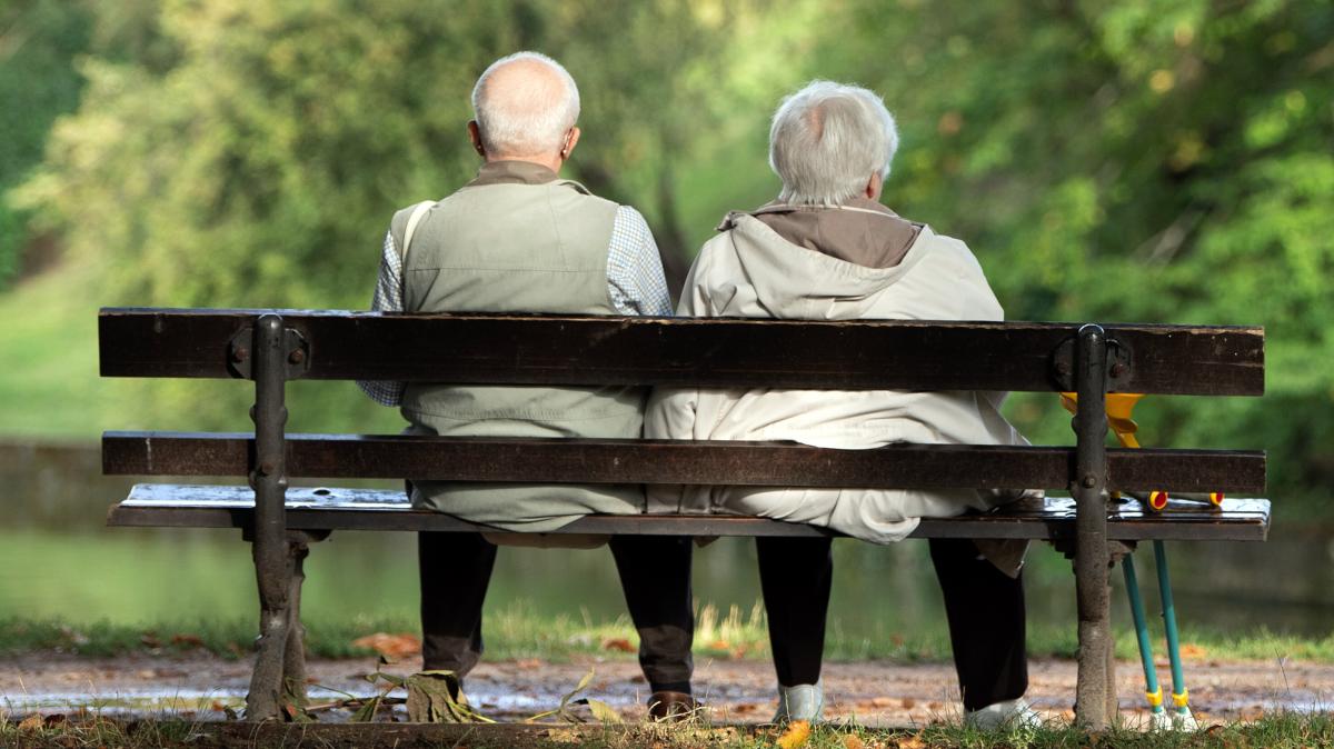 Sp-terer-Renteneintritt-f-r-Akademiker-Das-halten-die-Deutschen-davon