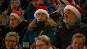 Weihnachtsmützen war ein Element, dass sehr viel zu sehen war