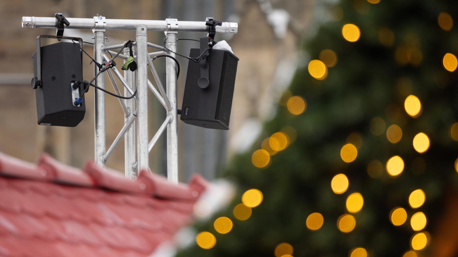 Na božičnem sejmu blizu Cuxhavna predvajali desničarsko radikalno glasbo