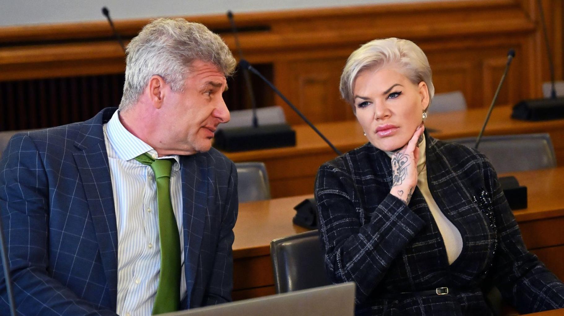 Hitlergruß auf der Bühne gezeigt? So wehrt sich Schlagersängerin Melanie Müller