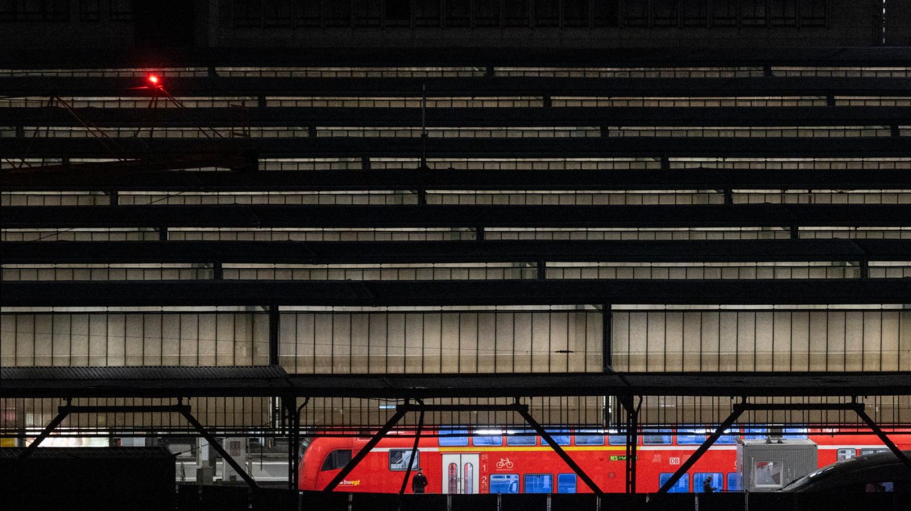 Verdächtiges Gepäckstück: Hauptbahnhof Stuttgart evakuiert