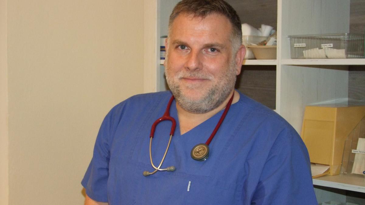 Former emergency physician Sebastian Eifrig will become a rural doctor in ...