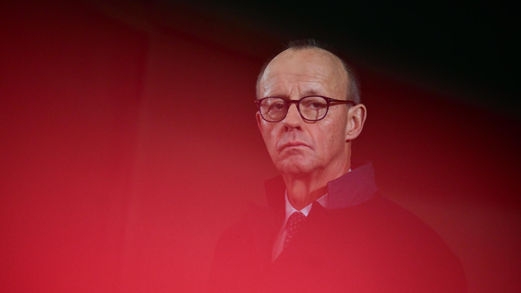 Manieren des Friedrich Merz: Dieses Zeugnis stellt der Knigge-Experte dem Kanzler aus