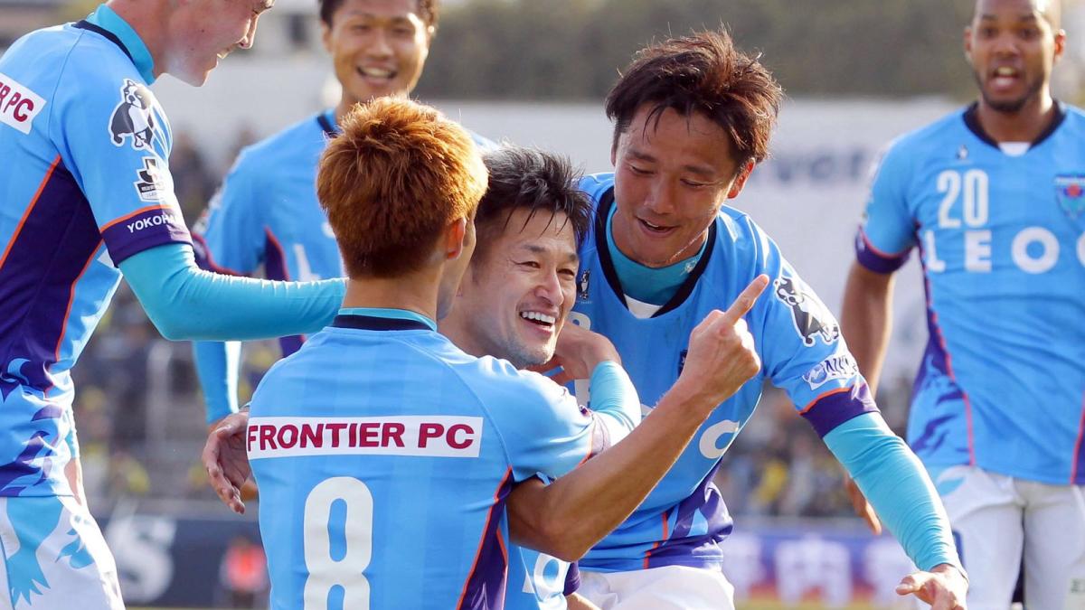 -ltester-Fu-ballprofi-der-Welt-King-Kazu-geht-in-Japan-weiter-auf-Torejagd