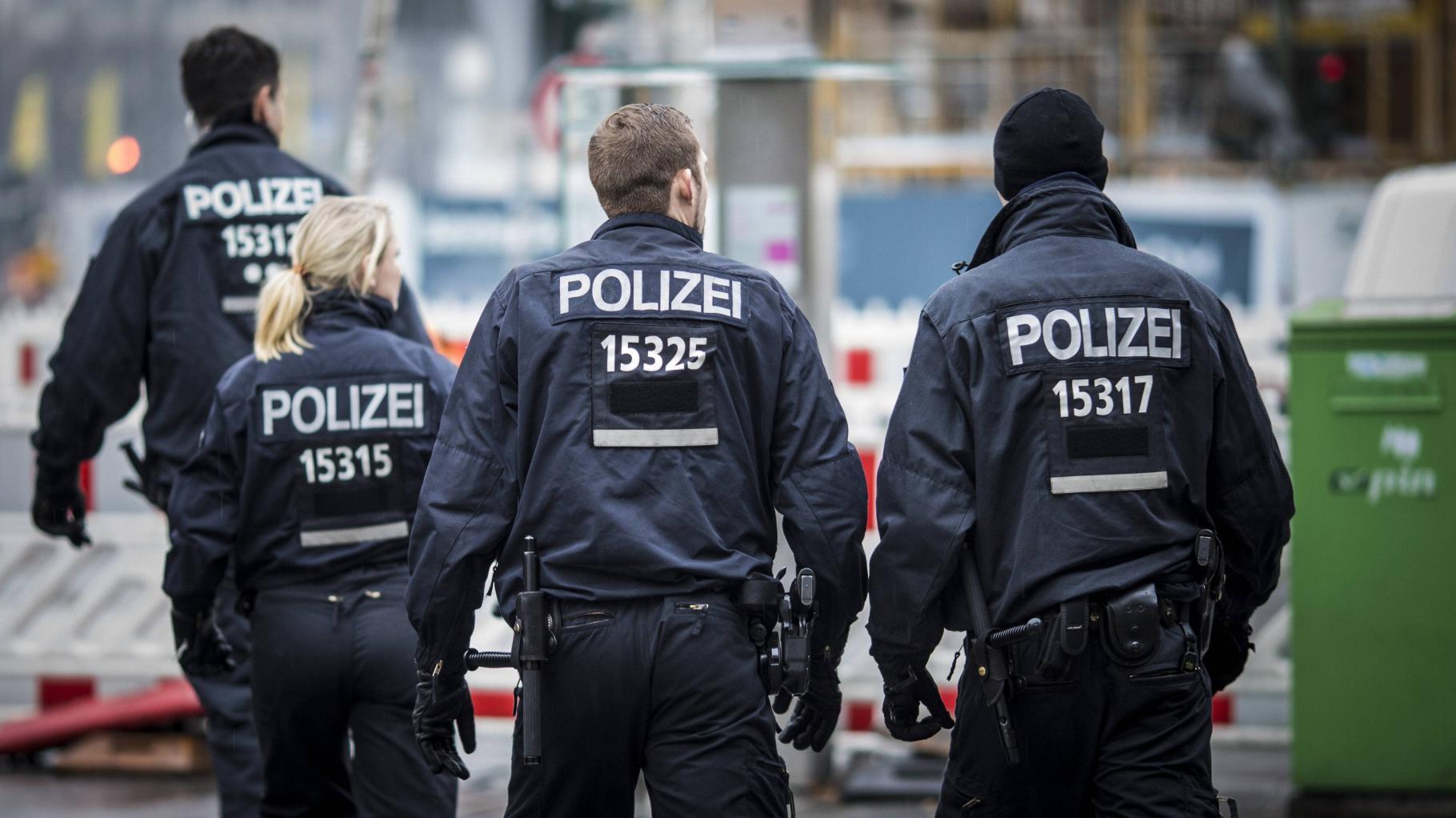 „Der Rassismusvorwurf wird bewusst genutzt“: Zwei deutsche Polizisten erzählen vom Berufsalltag