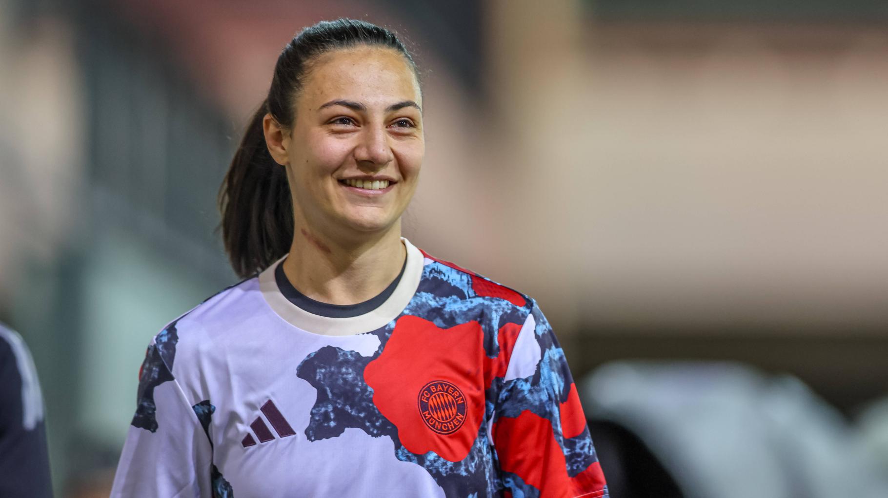 Bayern-Torhüterin berichtet emotional über Krebs-Erkrankung: „Ihr müsst nichts verbergen“