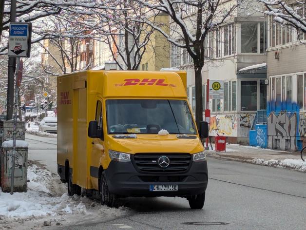 Die Winterzeit stellt für die DHL eine Herausforderung in Sachen Zustellung dar.