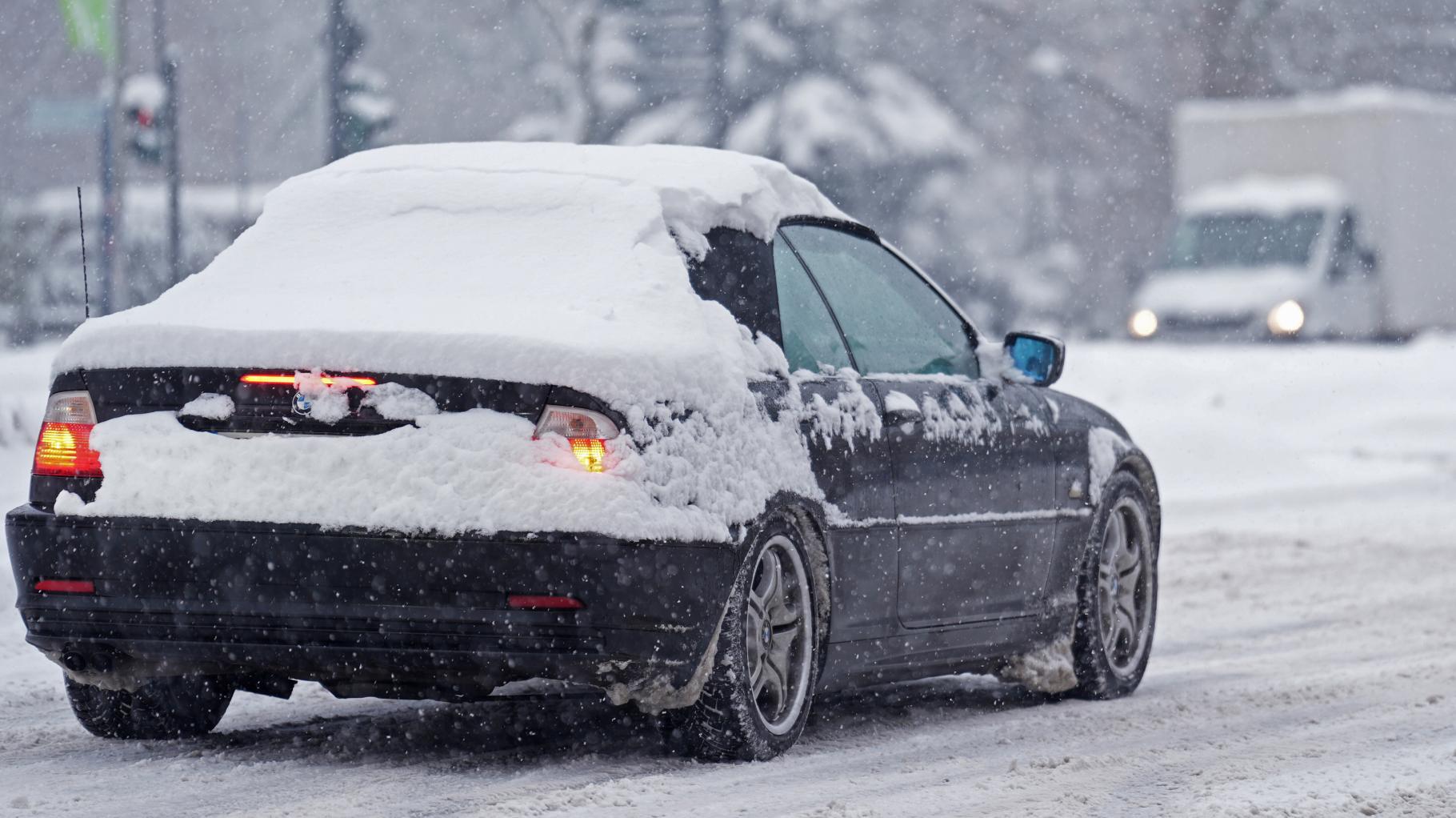 Schneesturm im Norden: Müssen Arbeitnehmer trotzdem zur Arbeit? Das sagt ein Experte