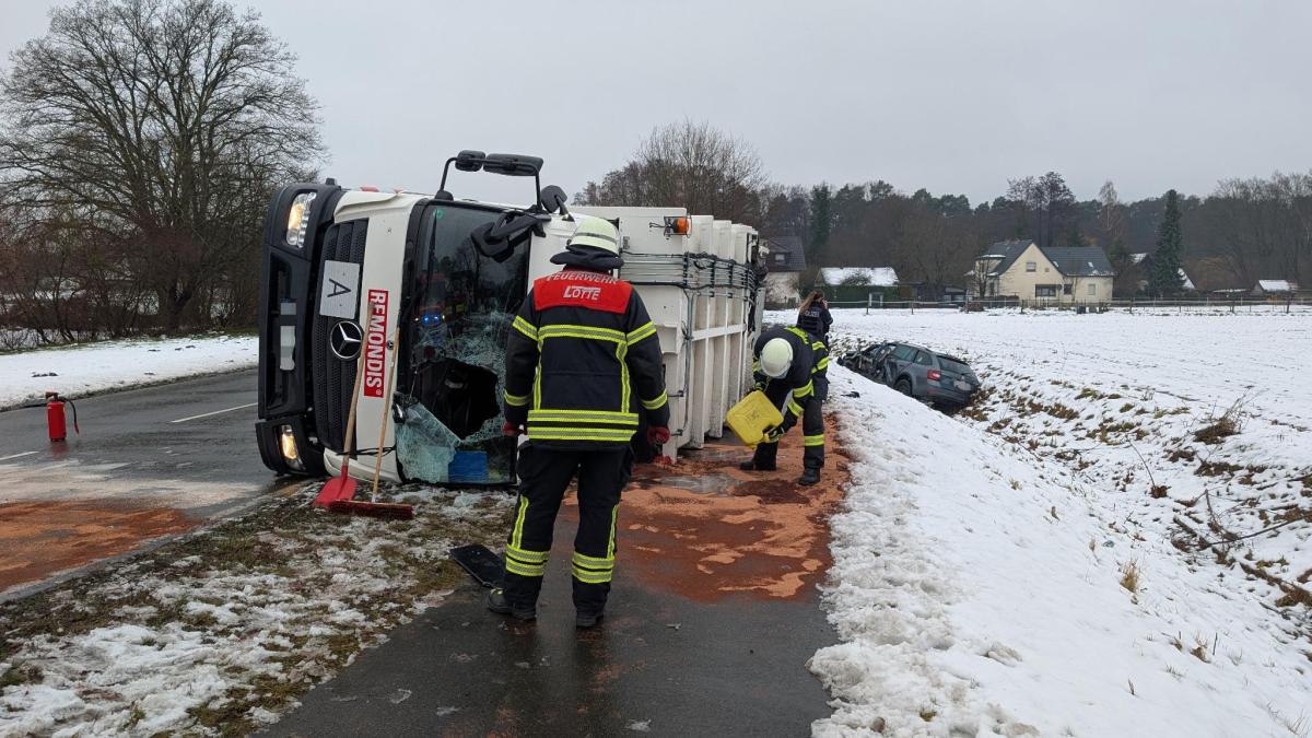 Unfall-n-rdlich-von-Lotte-M-llwagen-umgekippt