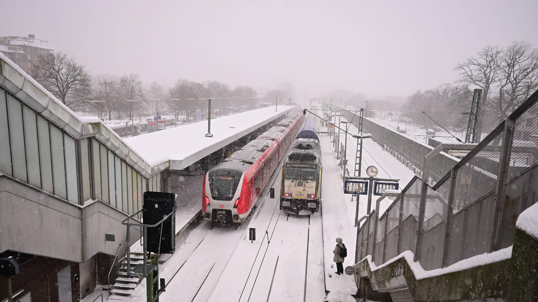 Sturmtief „Elli“: Bahnverkehr im Norden bis Sonntag weiter stark eingeschränkt