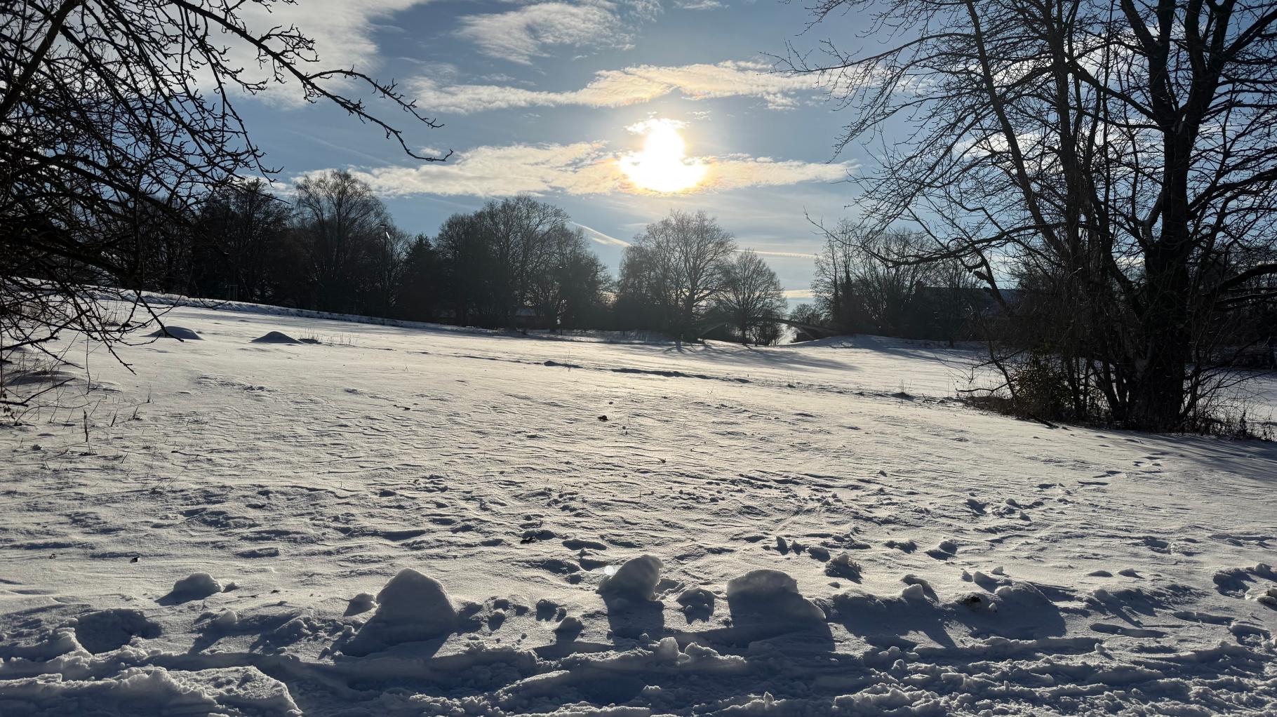 Schneeunfälle in Osnabrück: Verletzte nach Schlittenfahrten und Snowboard-Versuchen