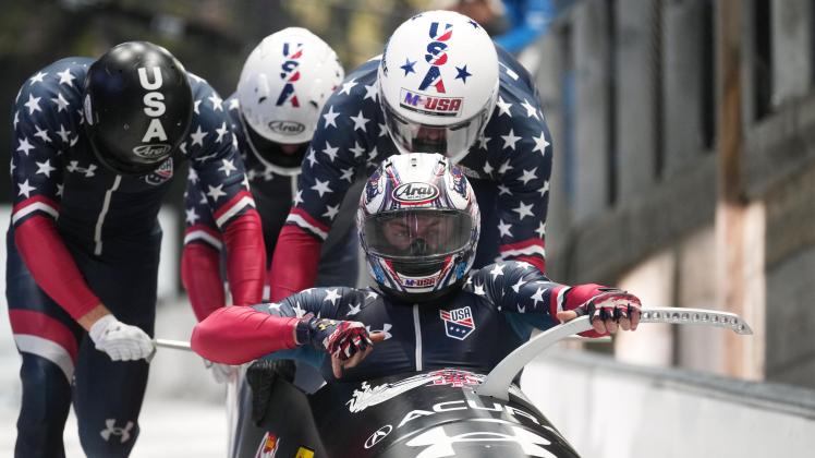 Viererbob-Sturz in St. Moritz im Video: Pilot verliert ganze Crew