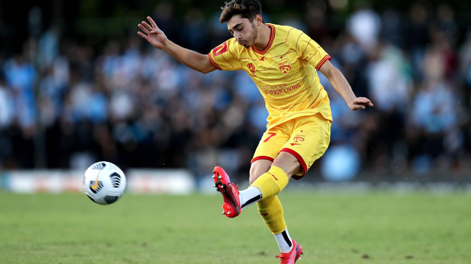 Homophobie? Schwere Vorwürfe von schwulem Fußballer an Ex-Club und ehemalige Mitspieler