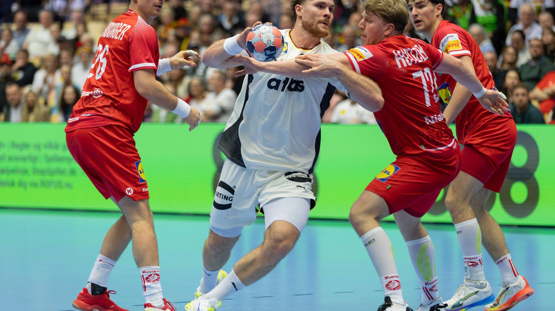 Routiniers laufen heiß: Handballer bauen auf Golla und Wolff