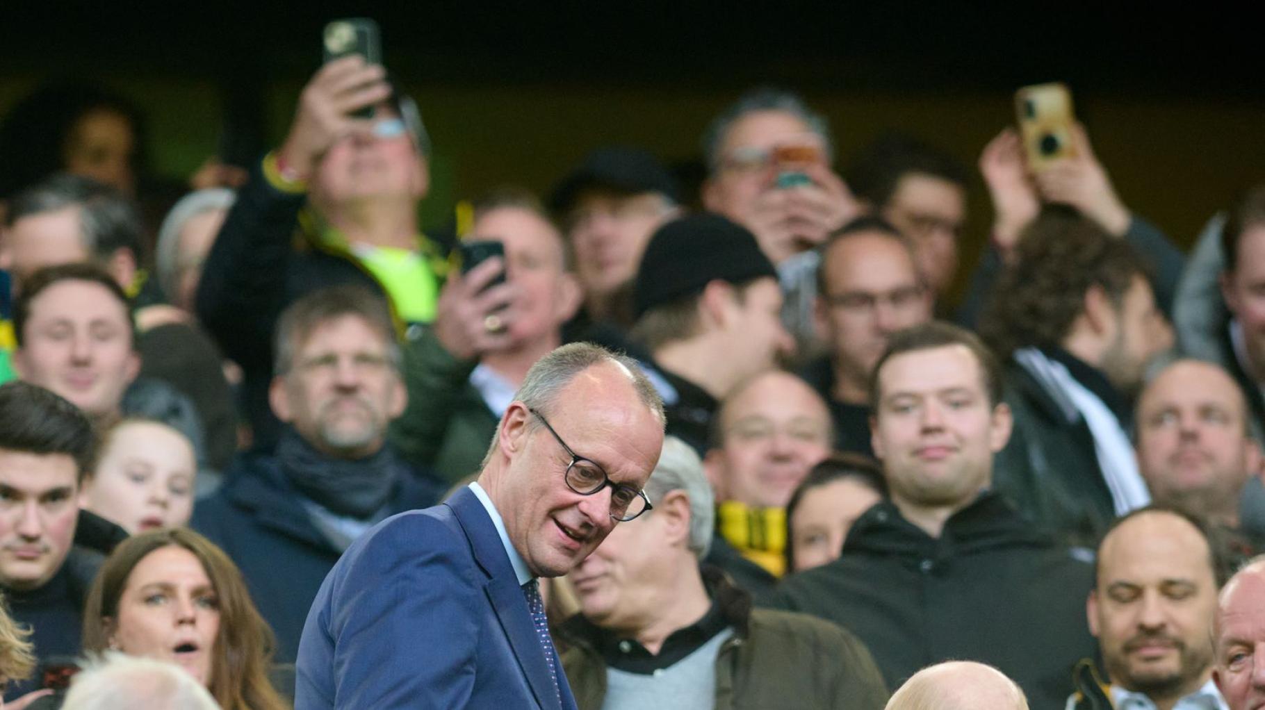 Bundeskanzler Merz sieht glücklichen BVB-Sieg