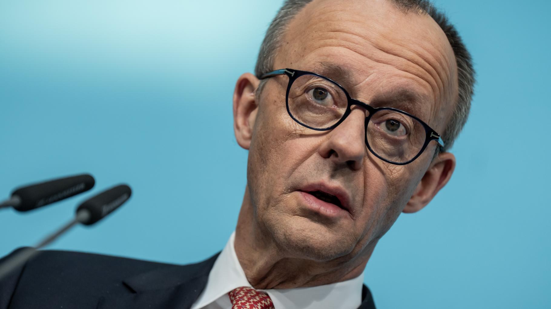 Merz reagiert auf Trumps Zolldrohungen – Kanzler will persönliches Gespräch