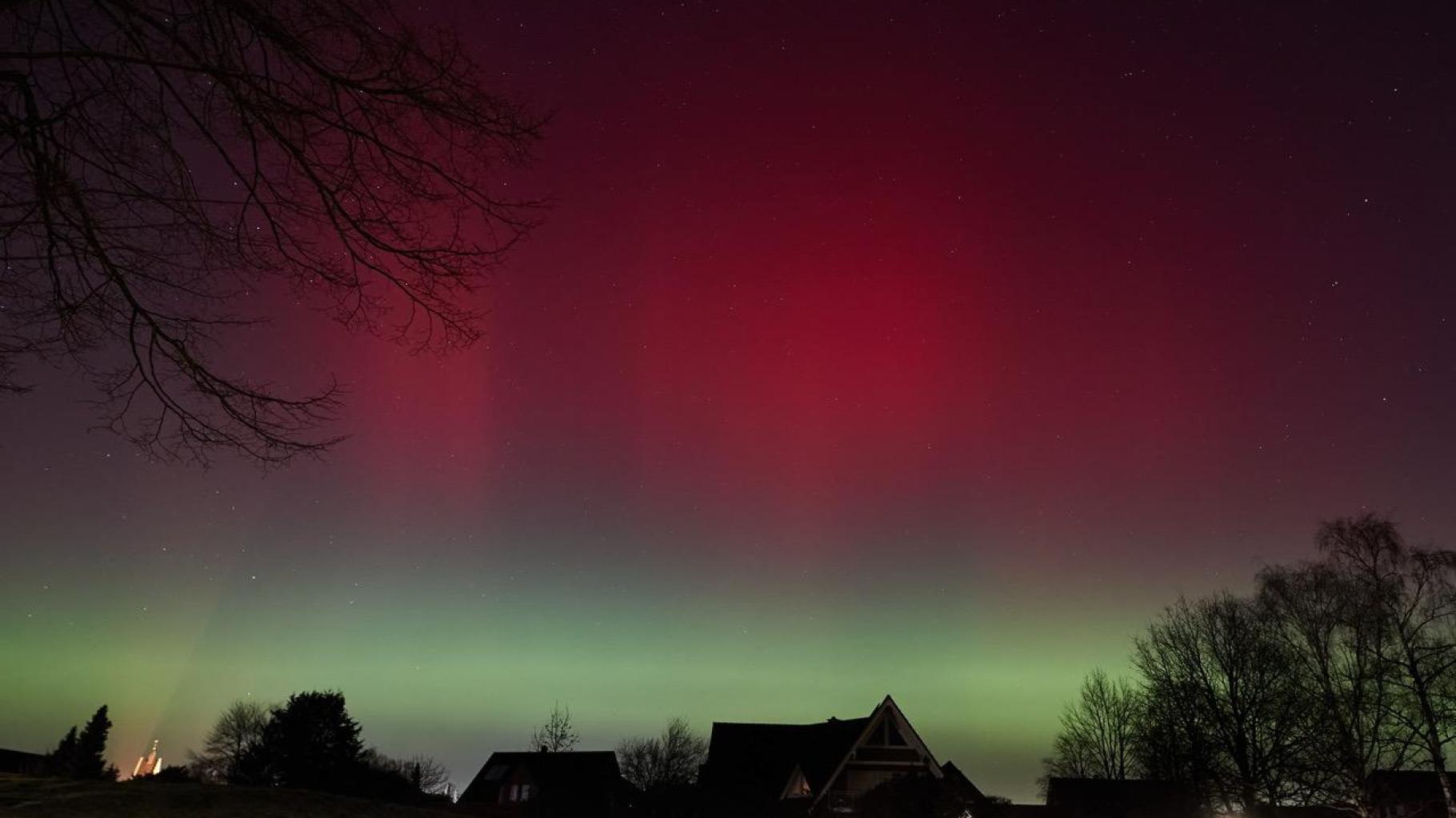 Seltenes Naturschauspiel: Polarlichter erleuchten den Himmel über der Region Osnabrück