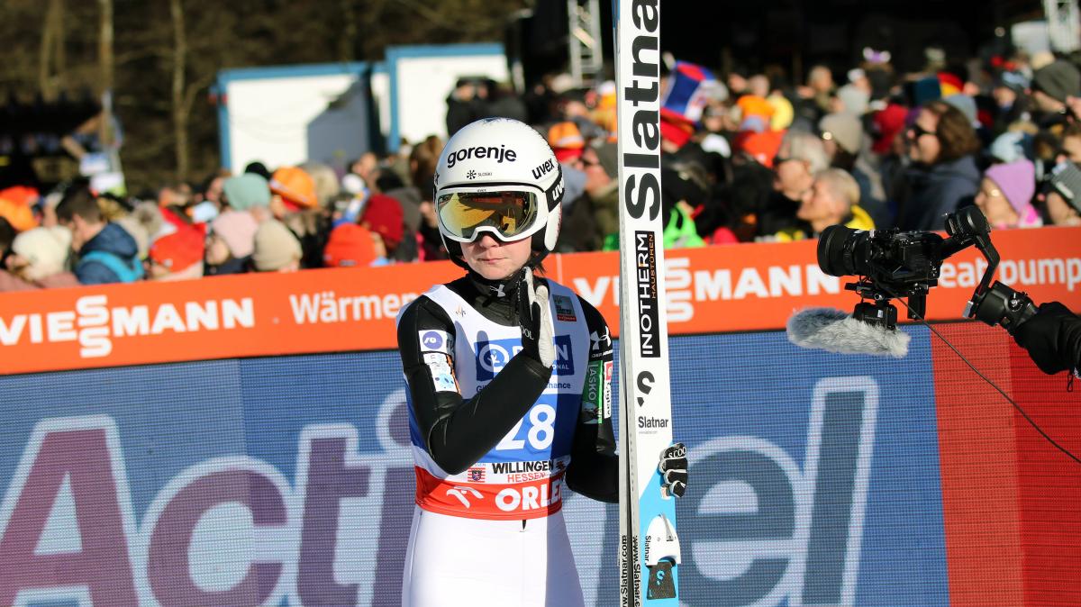 Skispringerin-schildert-dramatische-Details-Landete-bewusstlos-in-einer-Herzklinik-