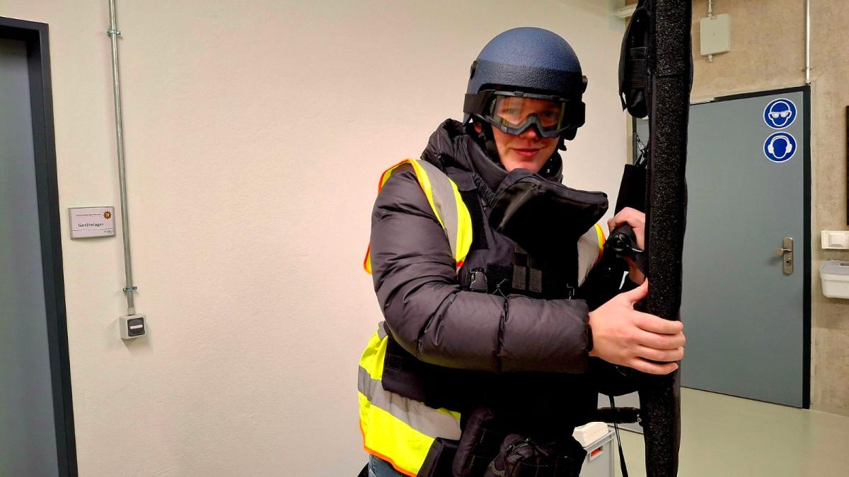 Police Inside: Itzehoe Police Department recruits with action-packed ...