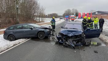 unfall-zusammenstoß-autos-bad-schwartau
