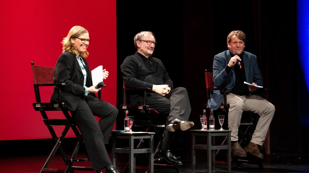 Rainer Bock im Rendsburger Stadttheater – Rückkehr zu den Wurzeln