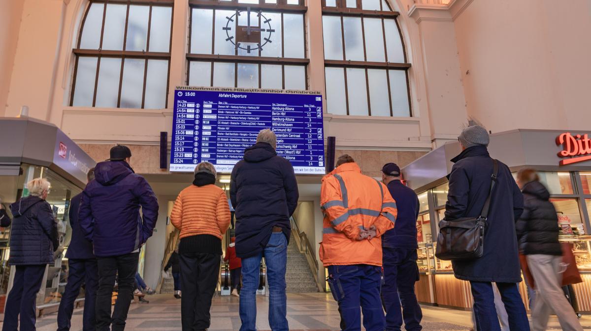 Schweigeminute in Bahnhöfen gedenkt totem Schaffner