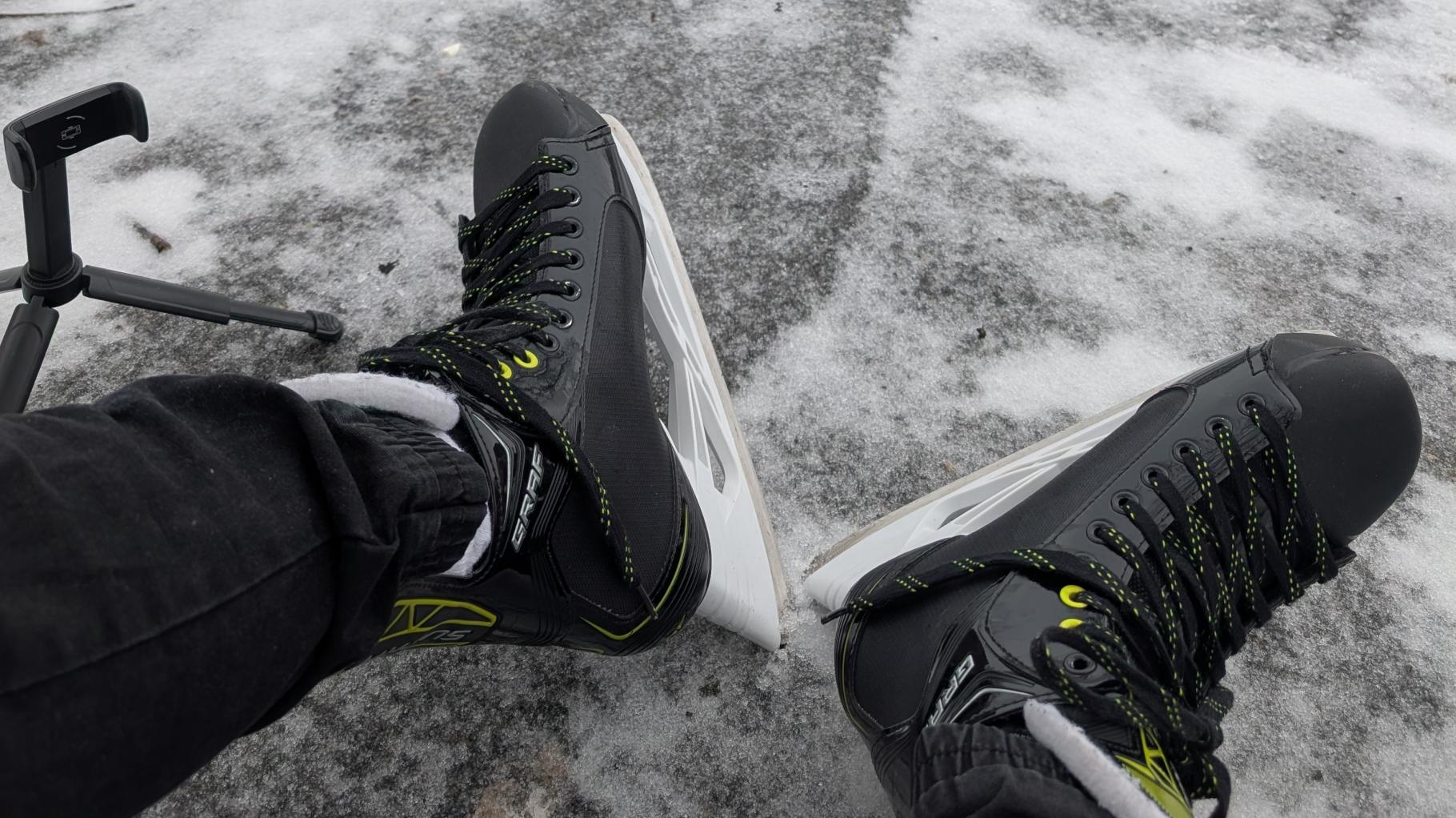 Im Video: Delmenhorster fährt auf Schlittschuhen über die Kurlandstraße