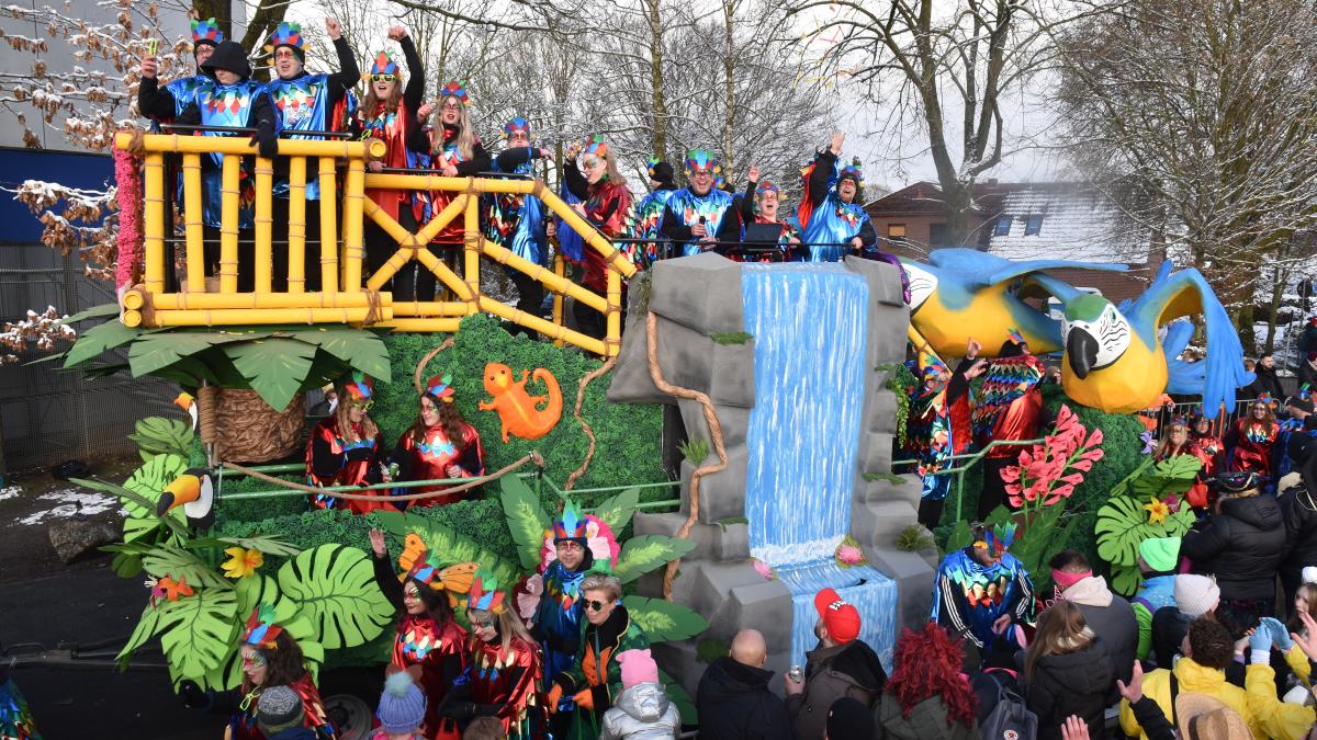 Ganderkesee Carnival 2026: Urneburg wins with float