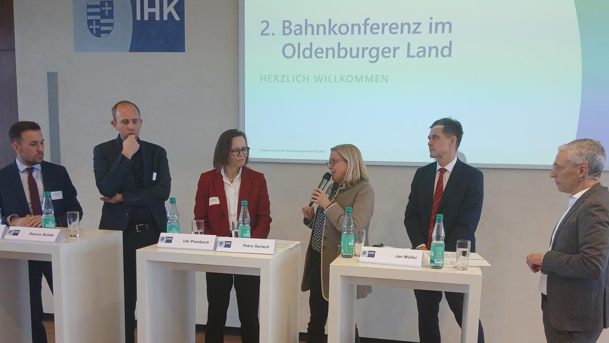 Rail conference: Gerlach demands more reliability for commuters