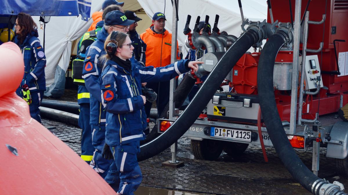 Pumping station failure near Elmshorn: Danish aid arrives in case of ...