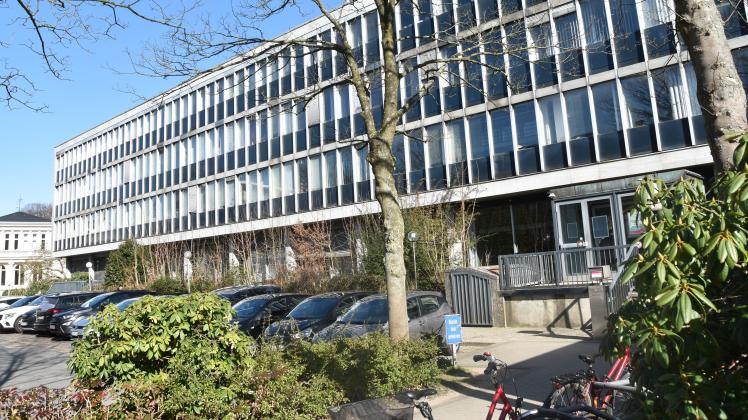 Elmshorn Rathaus Weder Puff noch Wettbüro: Was wird aus Elmshorns altem Rathaus?