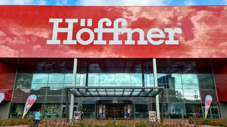 Möbel Höffner: Chef spendet an AfD – Aufruf zu Boykott
