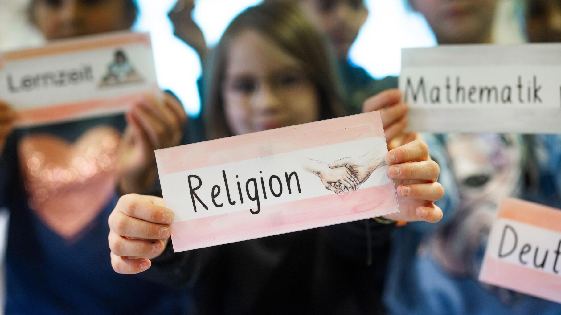Zu wenig Jesus im Fach Christliche Religion? Bundesverband der Reli-Lehrer verteidigt Lehrplan