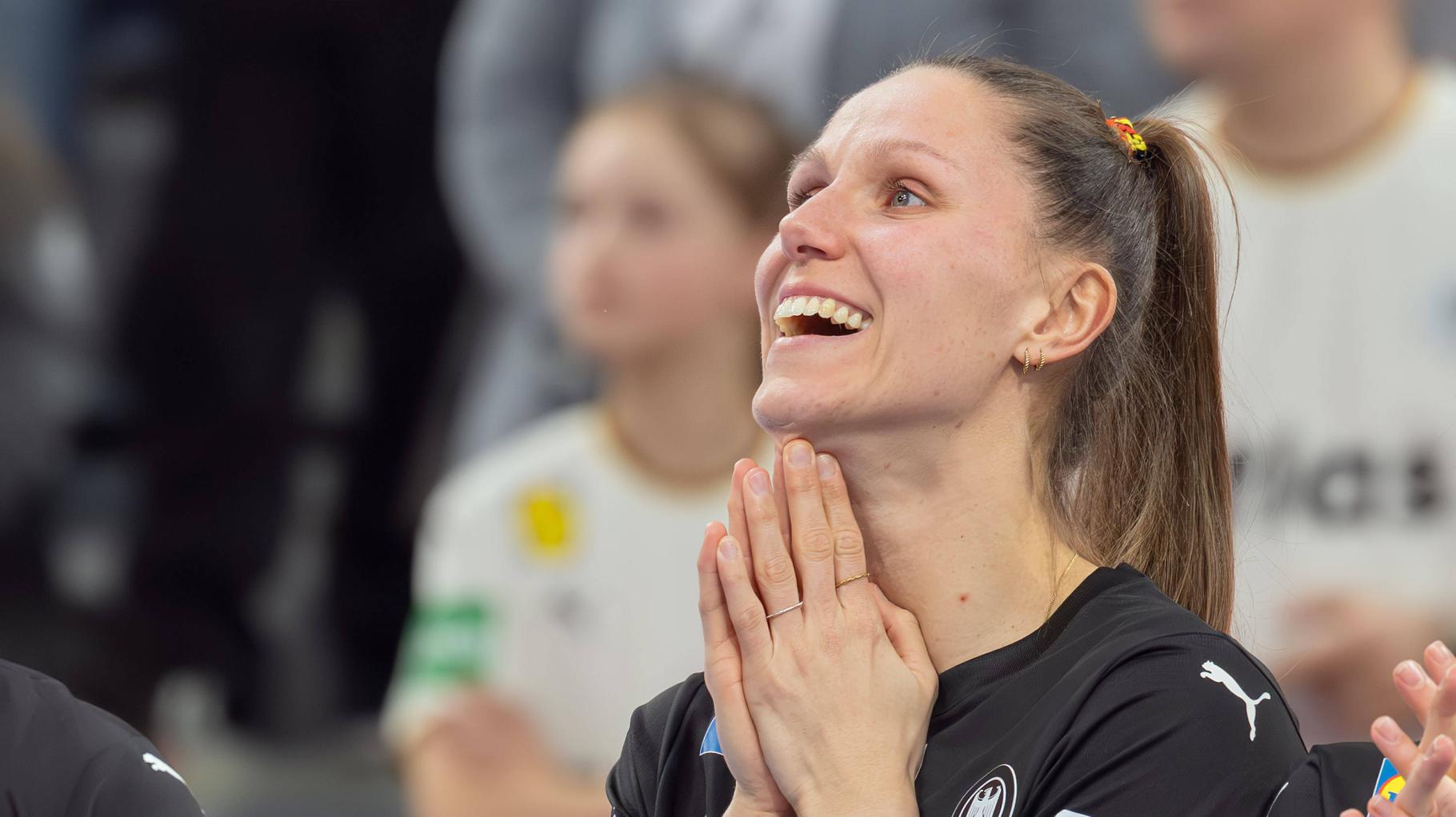 Deutsche Handball-Heldin muss vorerst pausieren – der Grund ist ein schöner