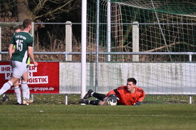 Hat einen großen Anteil an der defensiven Stabilität: TuS-Torwart Felix Lindwehr. Hat einen großen Anteil an der defensiven Stabilität: TuS-Torwart Felix Lindwehr.