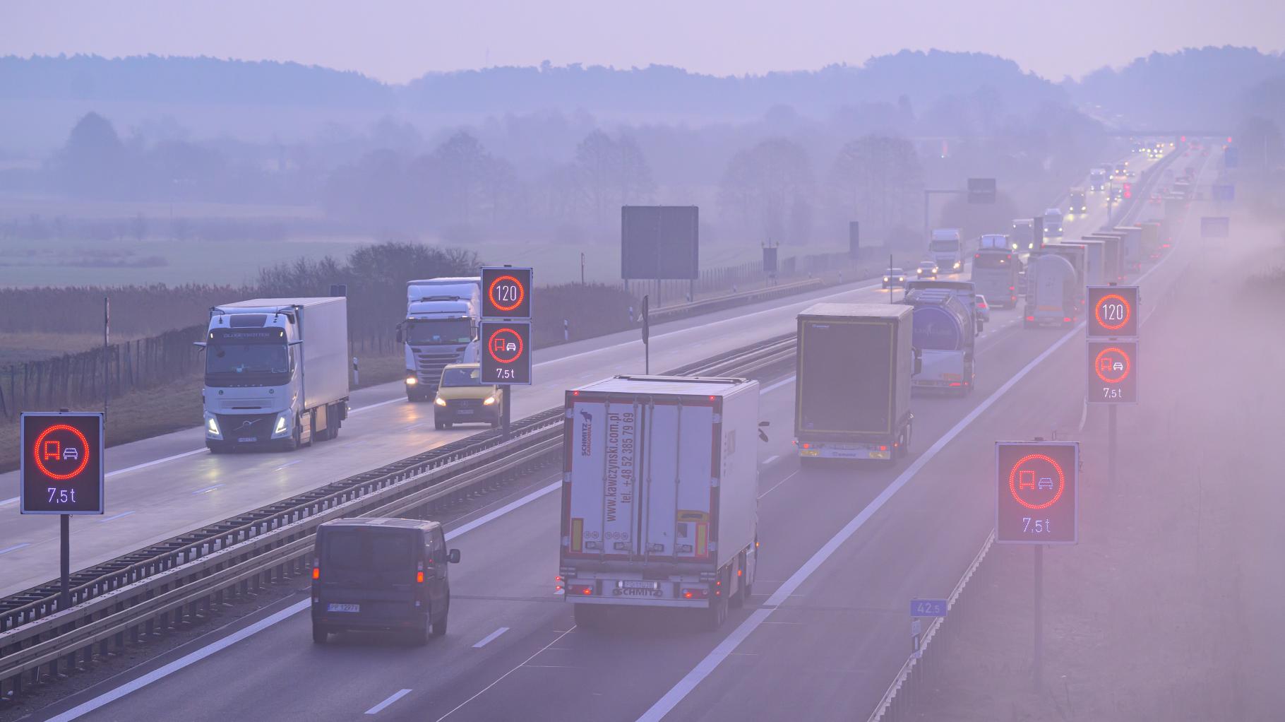 Hohe Spritpreise: Fahren die Deutschen jetzt weniger Auto?