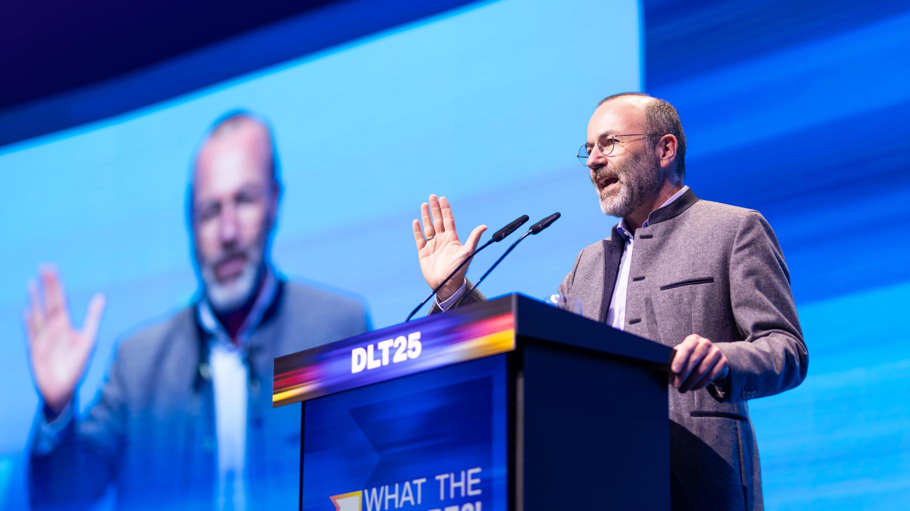Interne Chats enthüllt: So reagiert die Politik auf die Zusammenarbeit der EVP mit Rechten