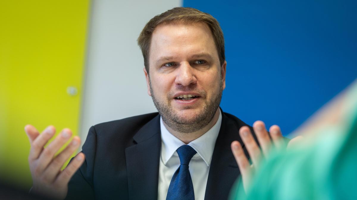 What Christopher Vogt says about Christian Dürr's resignation