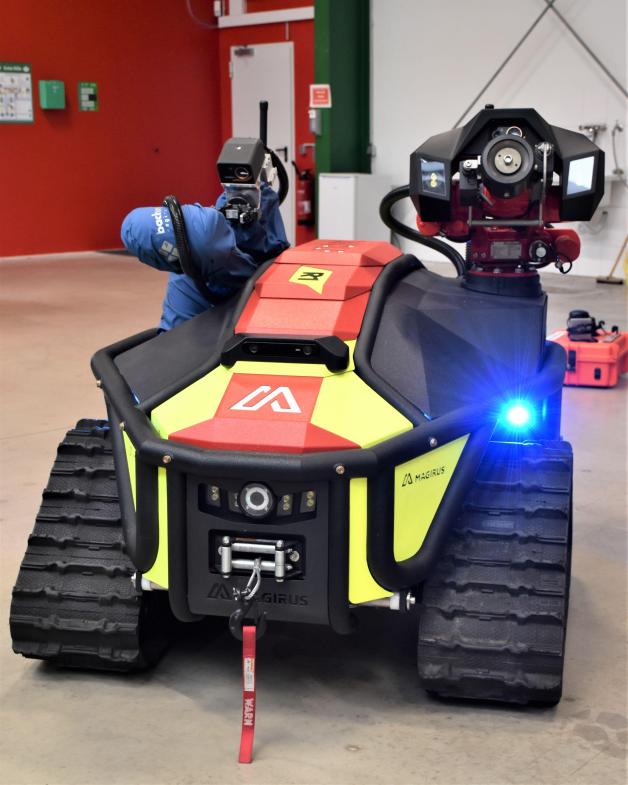 Alpha Robotics Vechta präsentiert einen Wolf, der schützt