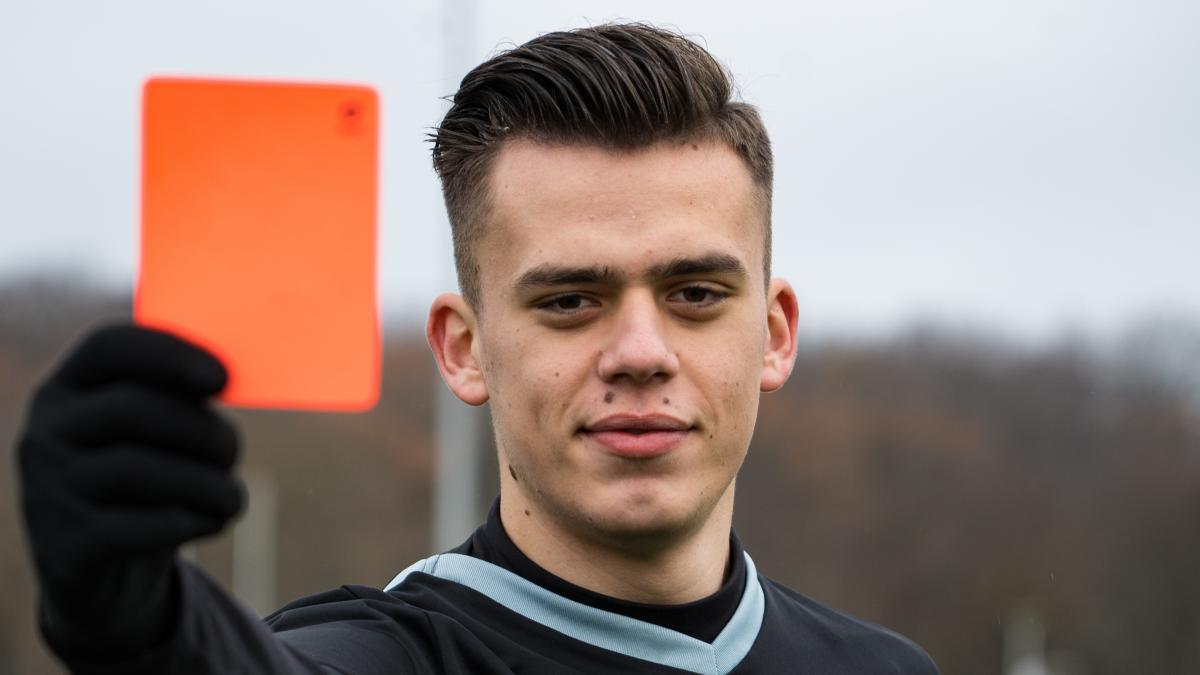 Legend Cup 2026: Influencer Qualle pfeift in Hilter - prominente news from Neue Osnabrücker Zeitung